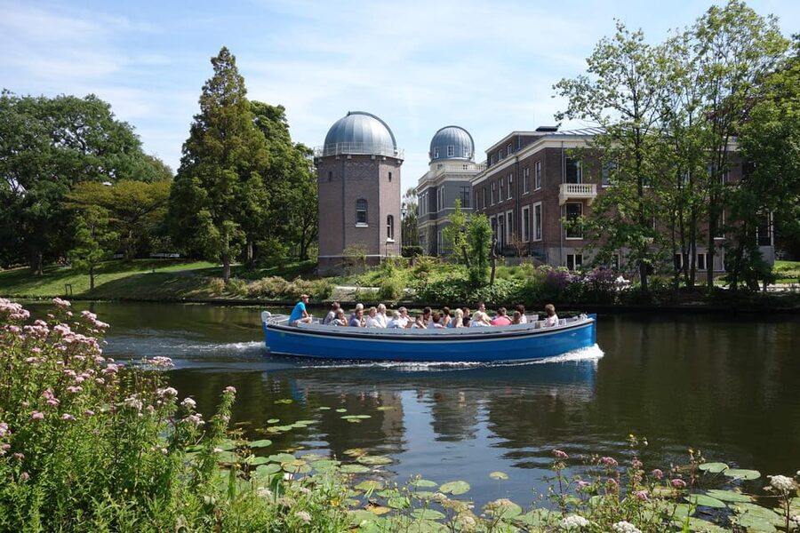 Leiden: Cruise through the Historic City Center with Guide - Electric boat comfort, and what happens when the weather turns