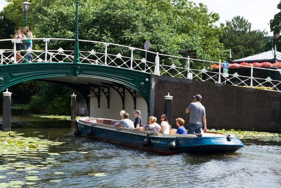 Leiden: Guided City Canal Cruise - Key things to know before you go