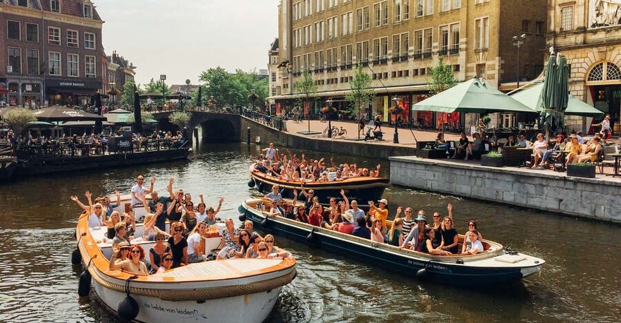Leiden: Guided City Canal Cruise - 17 miles of canals, 88 bridges, and the joy of passing under them