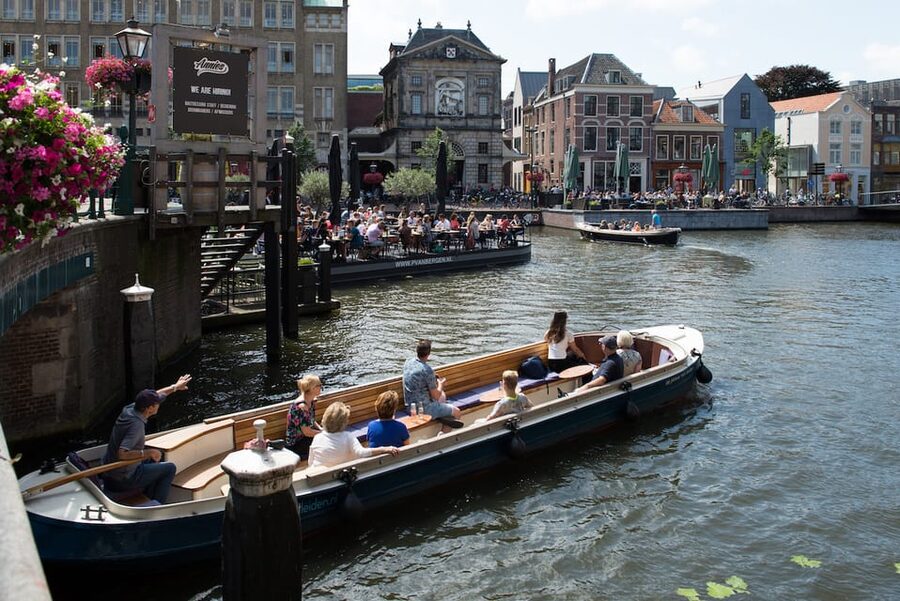 Leiden: Guided City Canal Cruise - Who should book the Leiden Guided City Canal Cruise