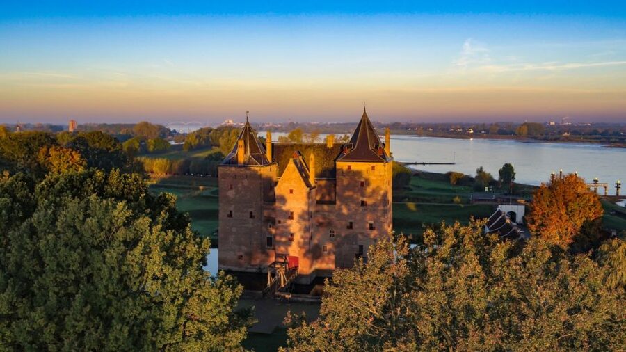 Loevestein Castle Entry Ticket - Family-friendly fun: learning through hands-on activities