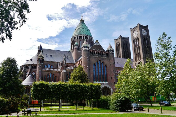 Luxury Shared Canal Tour with live guide - Bakenesserkerk and the quiet charm of Haarlem’s older churches