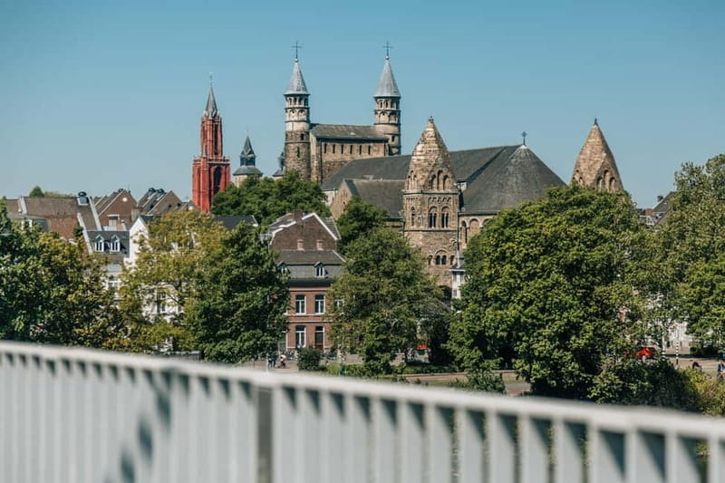 Maastricht: Highlights Tour with a local Guide - Key things that make this tour worth your time