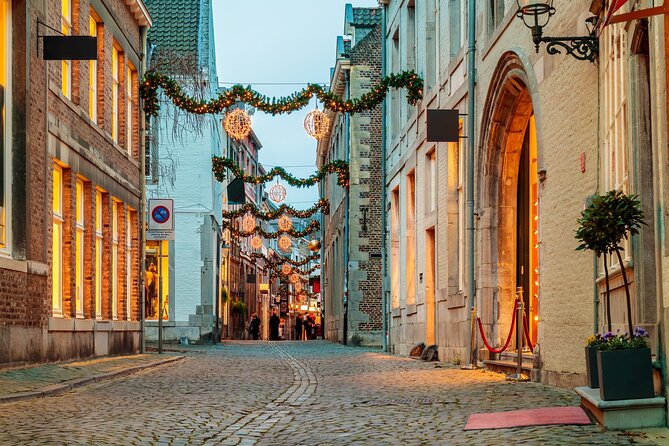 Maastricht Medieval Mystery: Interactive City Game & Tour - Getting started at Graanmarkt and ending at Aldenhofpark