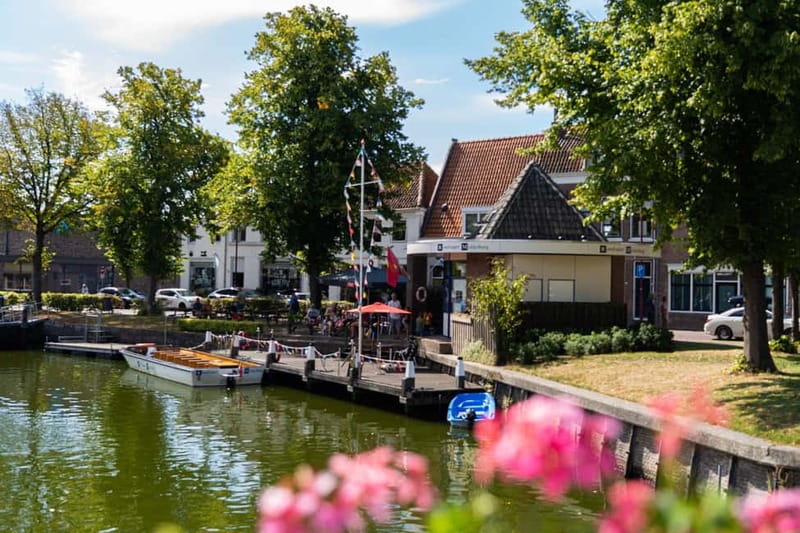 Middelburg: Canoe or SUP Rental City Centre - Paddling Middelburg: The Canal View That Changes Everything