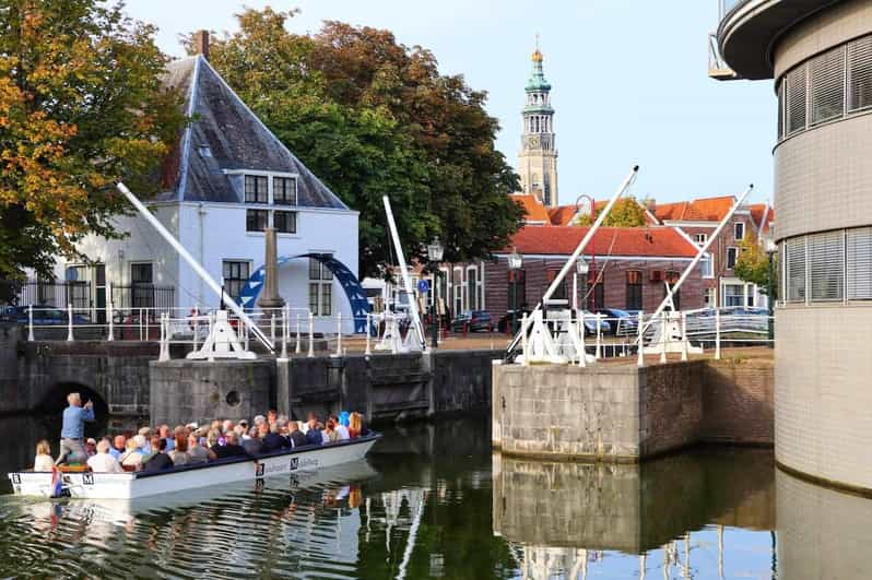 Middelburg: City Canal Cruise - VOC building story: seeing Middelburg as a Dutch East India Company city