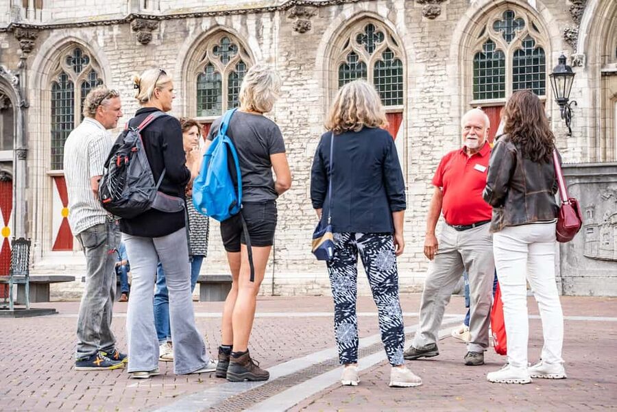 Middelburg: Guided City Walking Tour - Meeting on the Markt and getting your bearings fast
