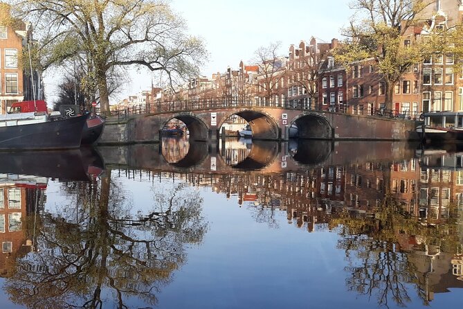Morning Canal Cruise Amsterdam in Small-Group - Warm Drinks, Dutch Snacks, and a Small Touch That Changes the Mood