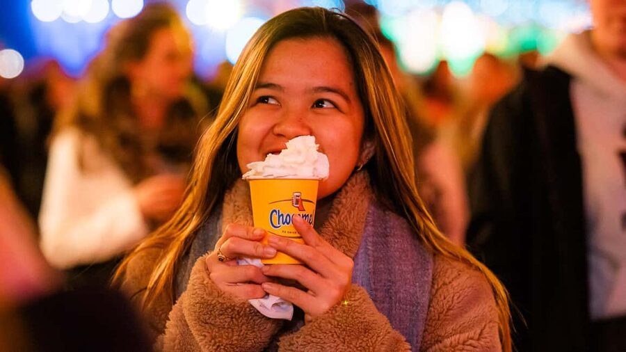 Museumplein Ice Rink Entry Ticket - Warm breaks at Het Wak, how to keep the cold from running your day