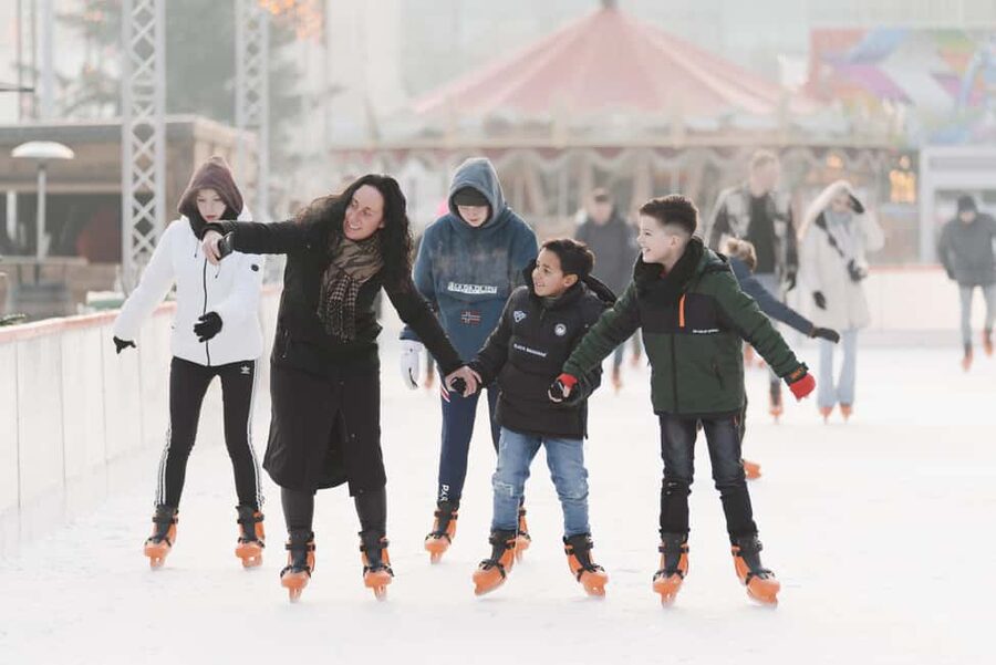 Museumplein Ice Rink Entry Ticket - Your day on the ice, from entry to first glides