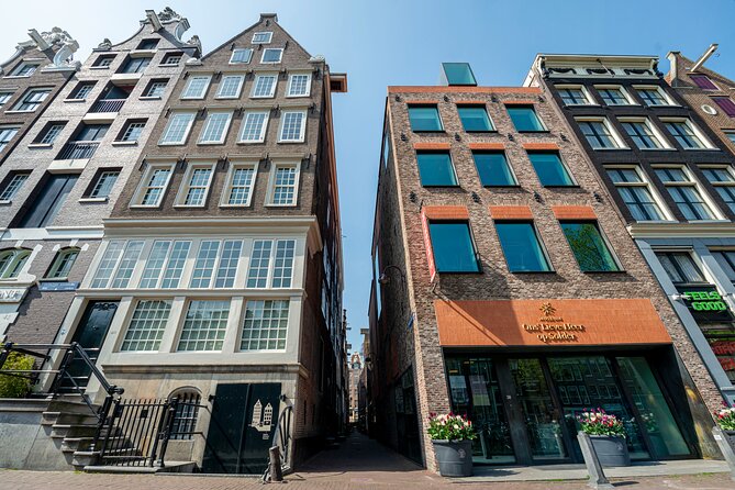 Our Lord in the Attic Museum Entrance Ticket in Amsterdam - Location, Getting There, and Where to Put Your Bag