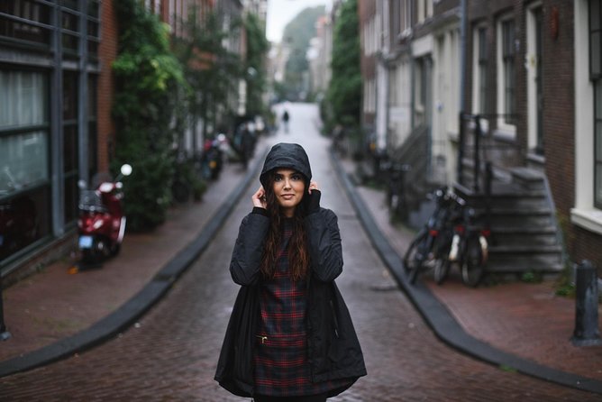 Personal Travel and Vacation Photographer Tour in Amsterdam - Who should book this Amsterdam photographer session