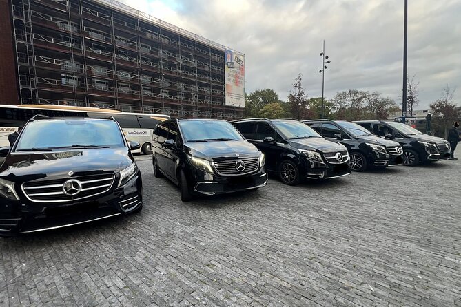 Private Airport Transfer Amsterdam Airport to or from Amsterdam - Schiphol pickup without meet-and-greet: Departures 3, Door D