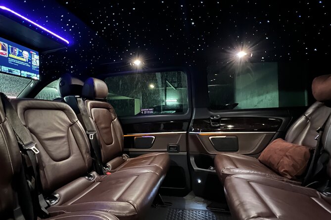 Private Airport Transfer Amsterdam Airport to or from Amsterdam - Meet-and-greet at Schiphol arrivals: name sign, customs, then car