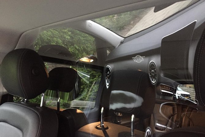Private Amsterdam Departure Transfer to AMS Schiphol Airport - Timing: schedule your pickup 2.5 to 3 hours early and let the 30 minutes be a target