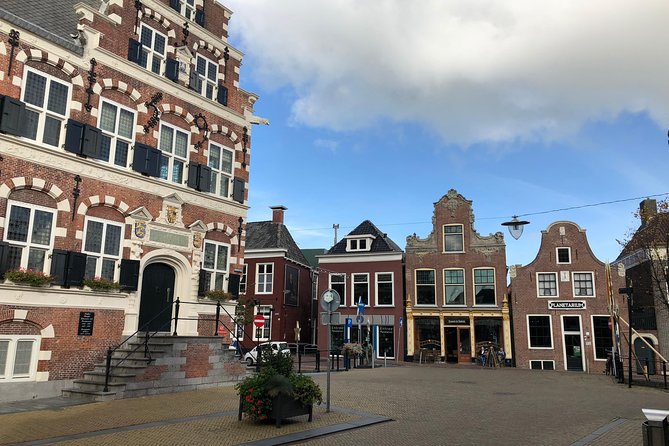 Private daytour from Amsterdam into the Countryside - Volendam harbor time: snack your way through history
