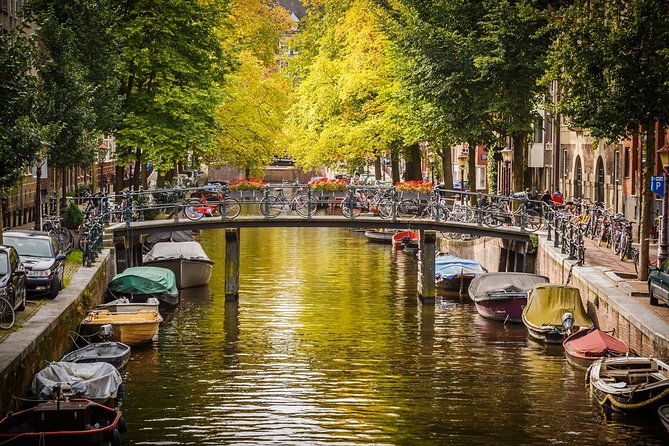 Private departure transfer from Amsterdam to Schiphol Airport (AMS) - The Drive Details: Air-Conditioned Comfort and WiFi You Can Actually Use