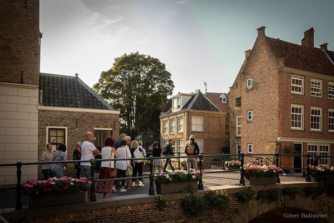 Private Guided Walking Tour Historical Dordrecht - Hof van Holland: finishing the story with a local touch