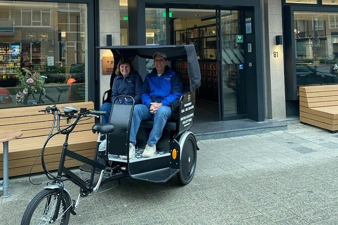 Private Pedicab/Rickshaw Tour of Rotterdam With a Local Guide - City Hall Rotterdam: a surviving landmark with visible history