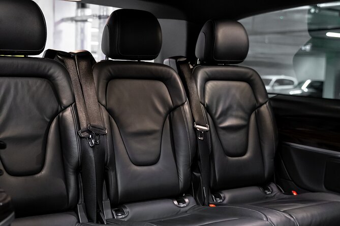 Private Taxi Airport Transfer to or from Schiphol Airport (AMS) - Price and value: what you pay for at $66.13 per person