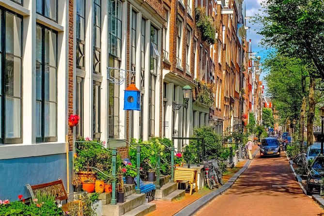 Private Tour: Amsterdam City Walking Tour and Canal Cruise - Guide quality is the real differentiator, and it shows in the details