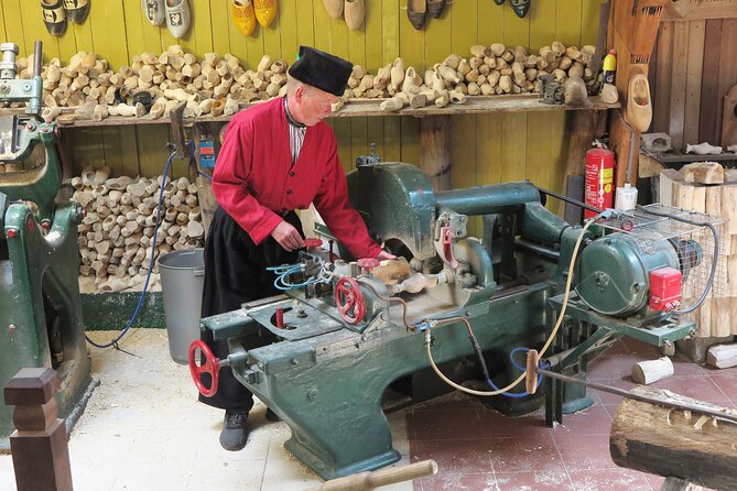 Private Tour of Simonehoeve Cheese Farm and Clog Factory - Simonehoeve cheese farm and woodenshoe factory: what makes it work