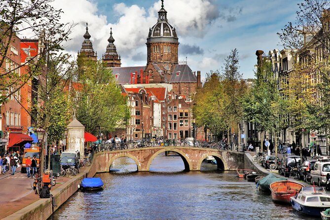Private walking tour Amsterdam. English or Spanish. - The route, stop by stop: Dam Square to the canal ring and beyond