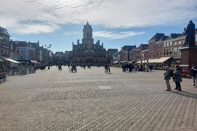Private Walking Tour of Delft: Dive into the Dutch Golden Age - The Jewish presence on the canal, then Beestenmarkt for a real end to your walk