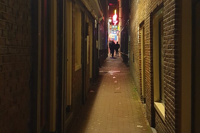Red Light District Tour by Locals, Small Group (approx 4) - The Walking Focus: What to Expect From a 1.5 to 2 Hour Route