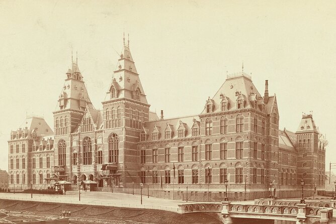 Rijksmuseum Amsterdam Semi-Private Guided Tour - What happens during the 90-minute guided walk inside the museum