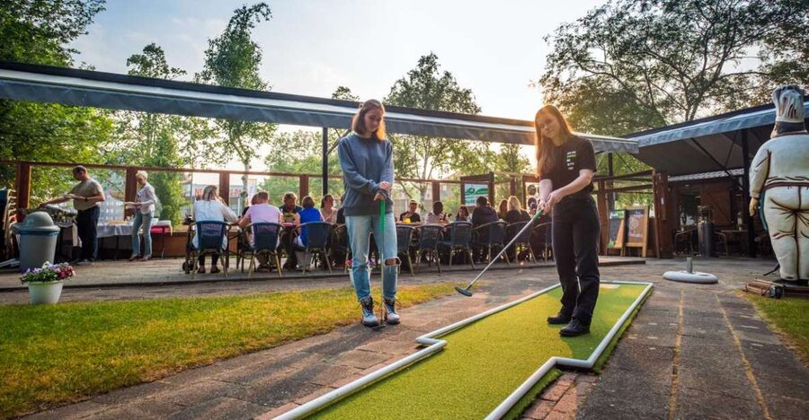 Rotterdam: 18-Hole Mini-Golf Game - What the 18 holes are like, hole by hole mindset