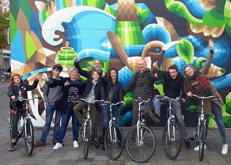 Rotterdam: City Highlights Guided Bike Tour - Finding 1e Blekerhof: the meeting spot you’ll want to locate early