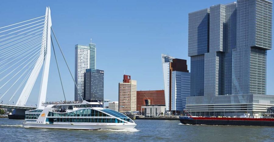 Rotterdam: Harbor Sightseeing Cruise - Shipyards, docks, and containers: what you will actually notice