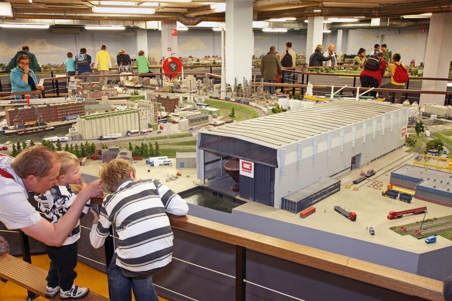 Rotterdam: Miniworld Rotterdam Entry Ticket - Dutch countryside in miniature: windmills, villages, and contrast