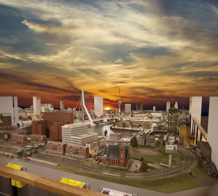 Rotterdam: Miniworld Rotterdam Entry Ticket - Getting the most out of 27,000 tiny inhabitants