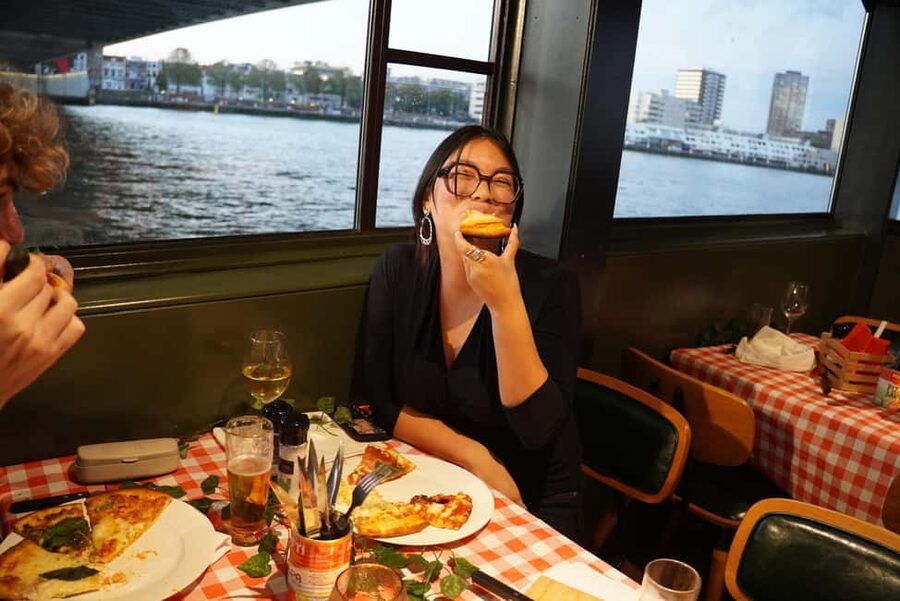 Rotterdam: Pizza Cruise - Getting on board: De Brandaris and the meeting point by the Chinese Boat