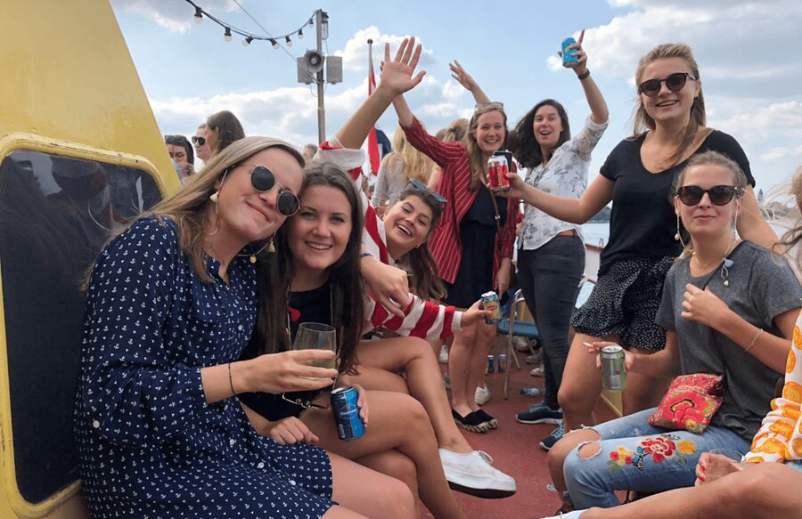 Rotterdam: Pub Cruise with Drinks and Bites - Your Host, the Easy Rules, and How the Drinks Actually Work