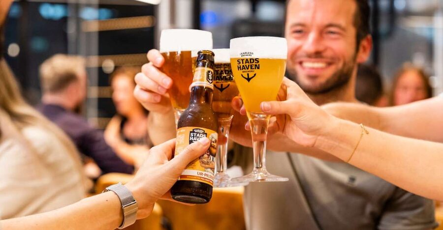 Rotterdam: Stadshaven Brewery Tour with Beer Tastings - Guide energy and small-group feel: what makes the tour enjoyable