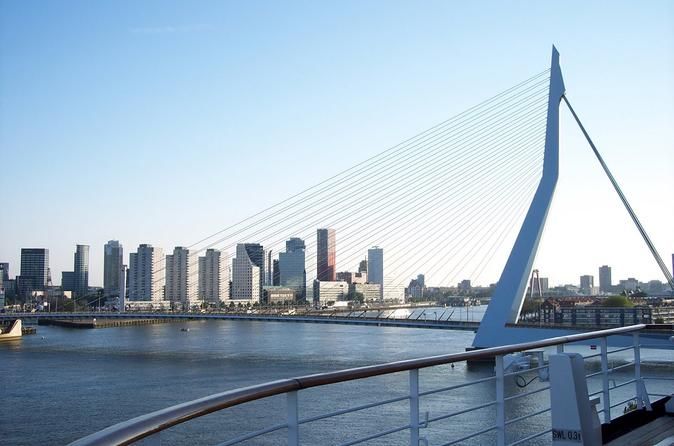 Rotterdam Tour with Cube House Admission - Rotterdam in Two Hours: Why the WWII Rebuild Changes Everything