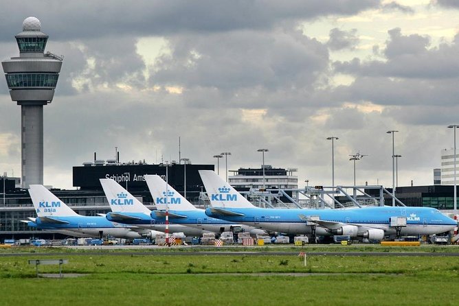 Schiphol Airport to Amsterdam Private Transfer - Choosing the Mercedes-Benz, and what the cabin experience is really like