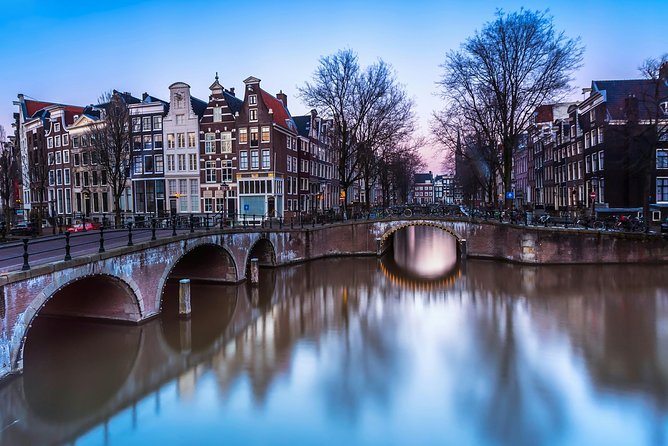 Schiphol Amsterdam Airport Private Arrival Transfer - Meeting your driver at Schiphol, what to look for