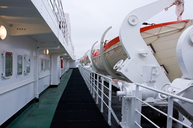 Skip the Line: SS Rotterdam Steam Ship Entrance Ticket - Lower Deck Route: Engine Rooms and Replica Passenger Spaces