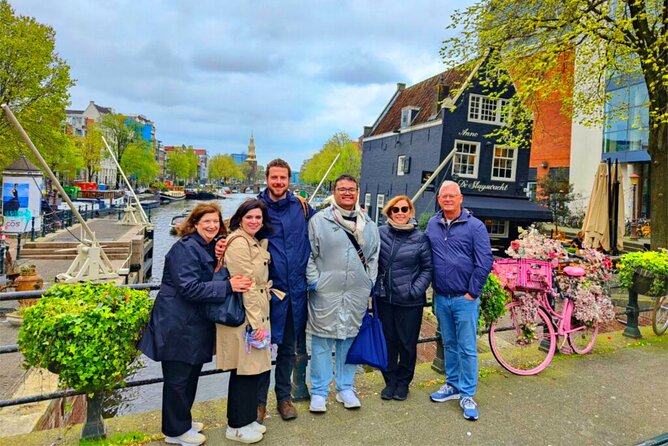 Skipping Lines & Sipping Beers: A History Tour of Amsterdam - Begijnhof: A Quiet Courtyard That Teaches You to Look