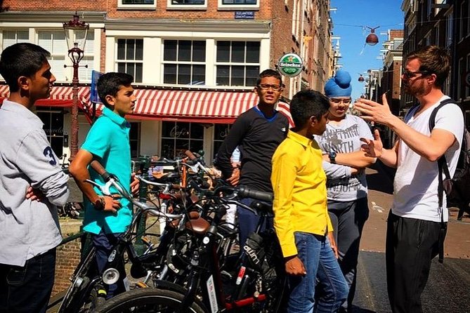 Small Group Guided Bike Tour of Amsterdam's Hidden Gems - Why Amsterdam makes sense on two wheels (with a guide)