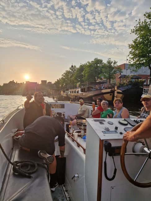 Smoke & Boat Amsterdam - The Official 420 Canal Cruise - Open Boat Reality Check: Views Are Great, Layers Matter