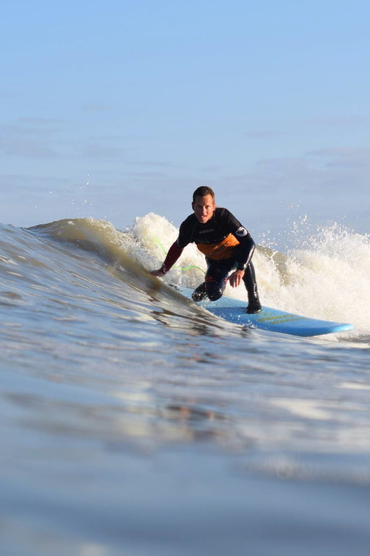 The Hague: Beginner's Surf Lesson Adults - Safety and technique, the part that keeps you having fun