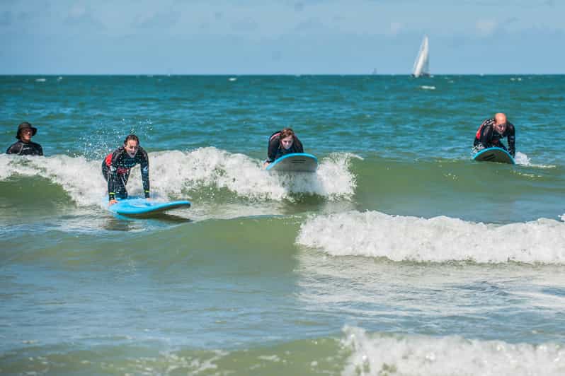 The Hague: Beginner's Surf Lesson Adults - Getting started at Strandweg 3, what your first 15 minutes feel like