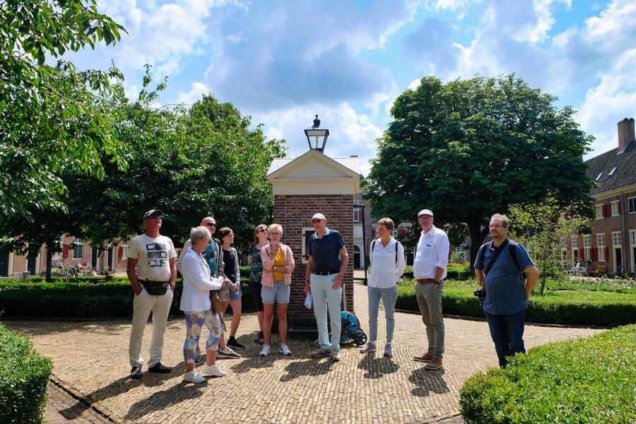 The Hague: Courtyard Walking Tour - Where You Start: Meeting at ’t Goude Hooft, Pleintje