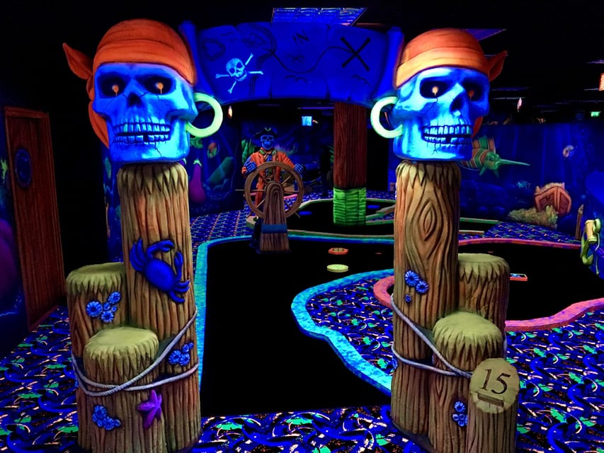 The Hague: Glowgolf Glow in the Dark Indoor Minigolf - What the 18-hole glow course actually feels like