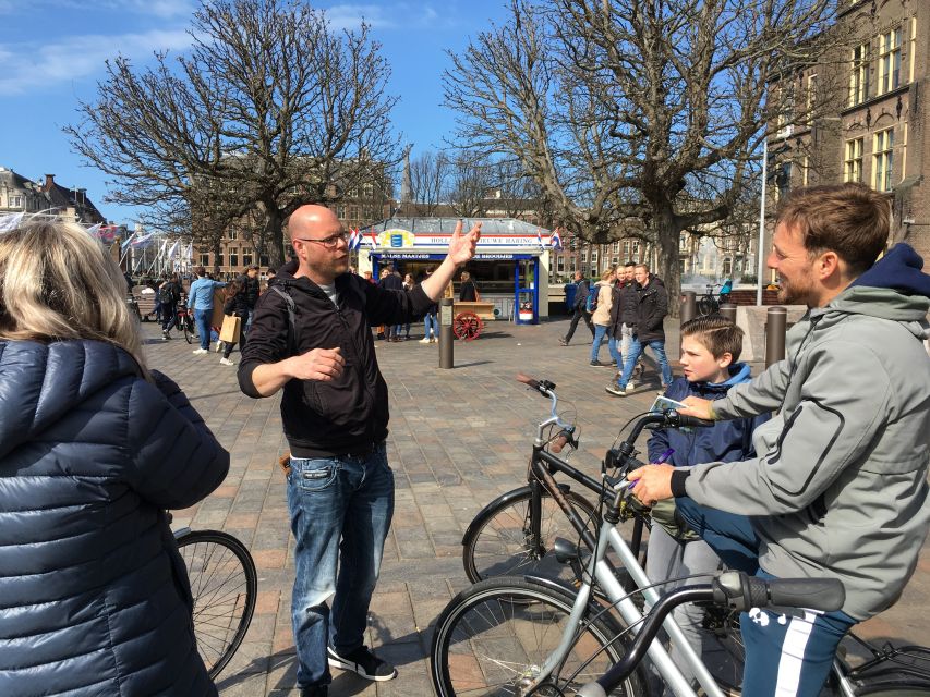 The Hague: Highlights Bike Tour - Binnenhof: Watching Dutch Parliament From the Street